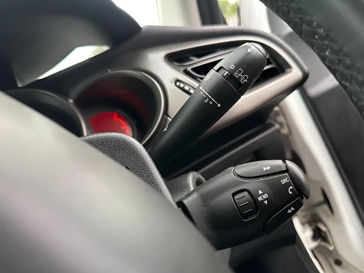Used 2015 Citroen C3 Vtr+ White - Interior and Exterior details 14