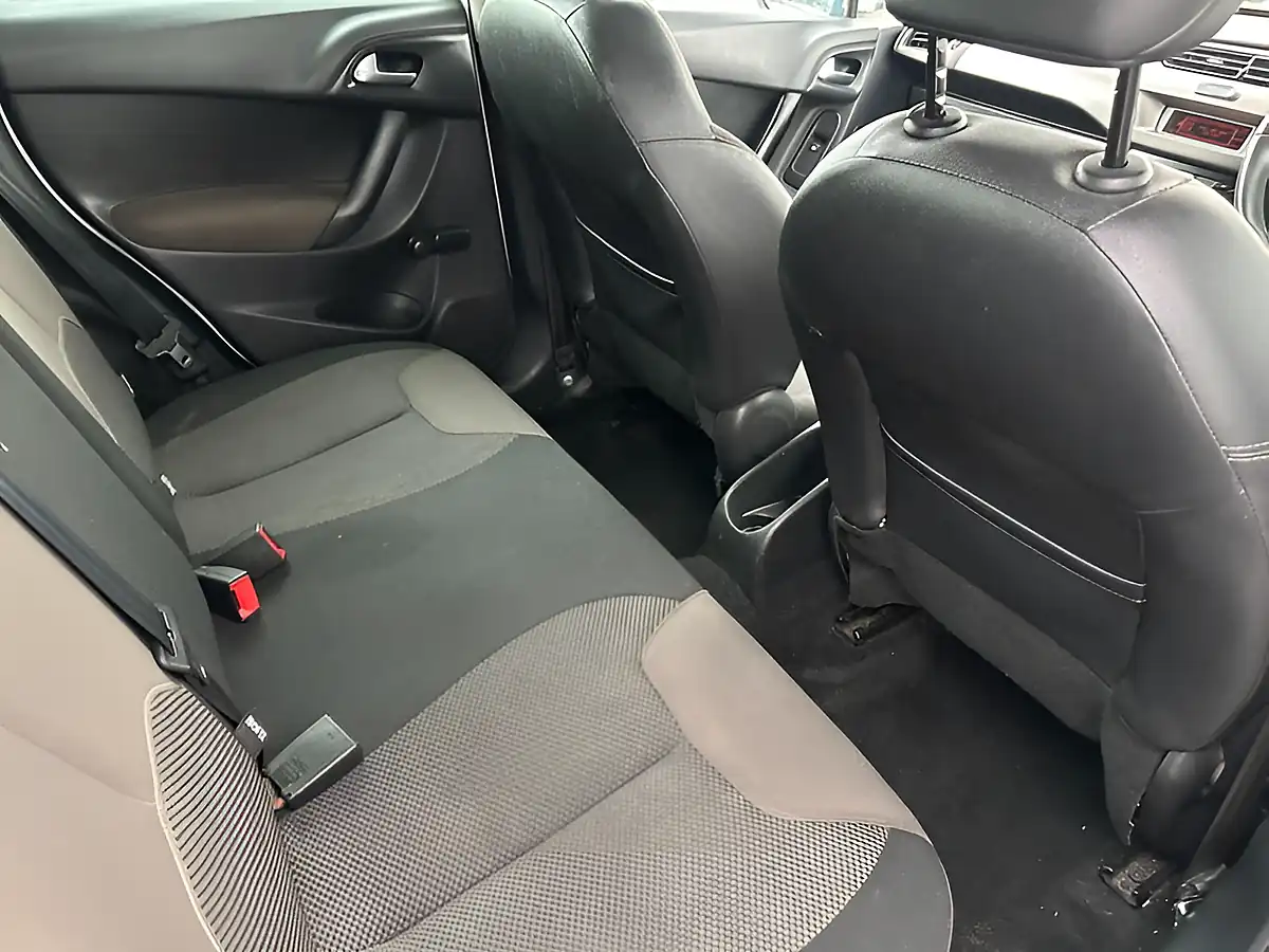 Used 2015 Citroen C3 Vtr+ White - Interior and Exterior details 17