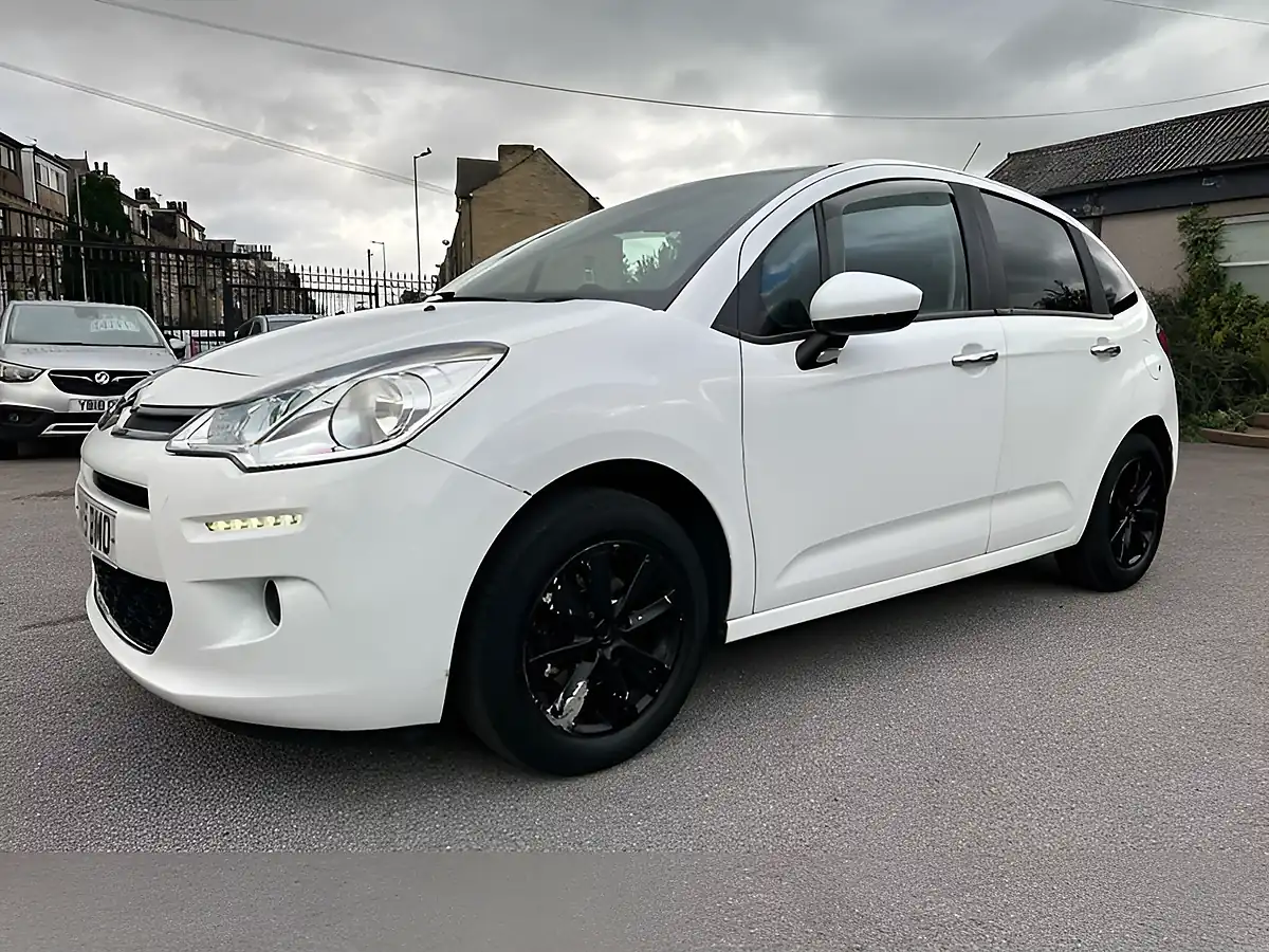 Used 2015 Citroen C3 Vtr+ White - Interior and Exterior details 3