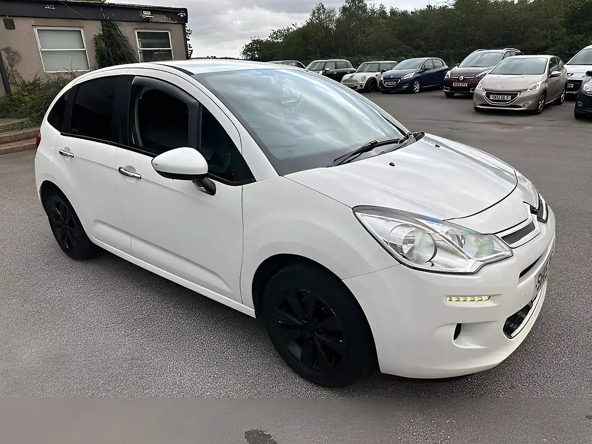 Used 2015 Citroen C3 Vtr+ White - Interior and Exterior details 7