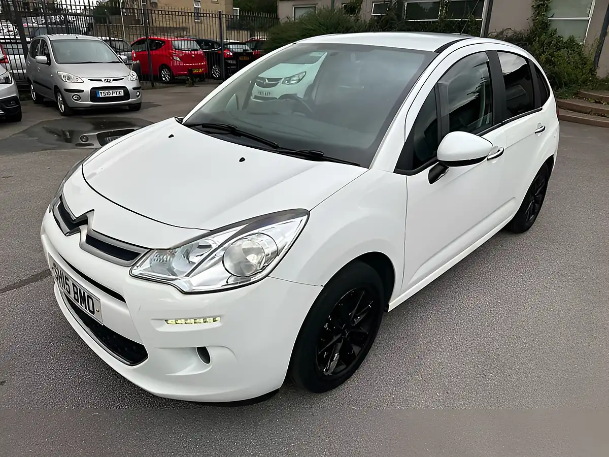 Used 2015 Citroen C3 Vtr+ White - Interior and Exterior details 8