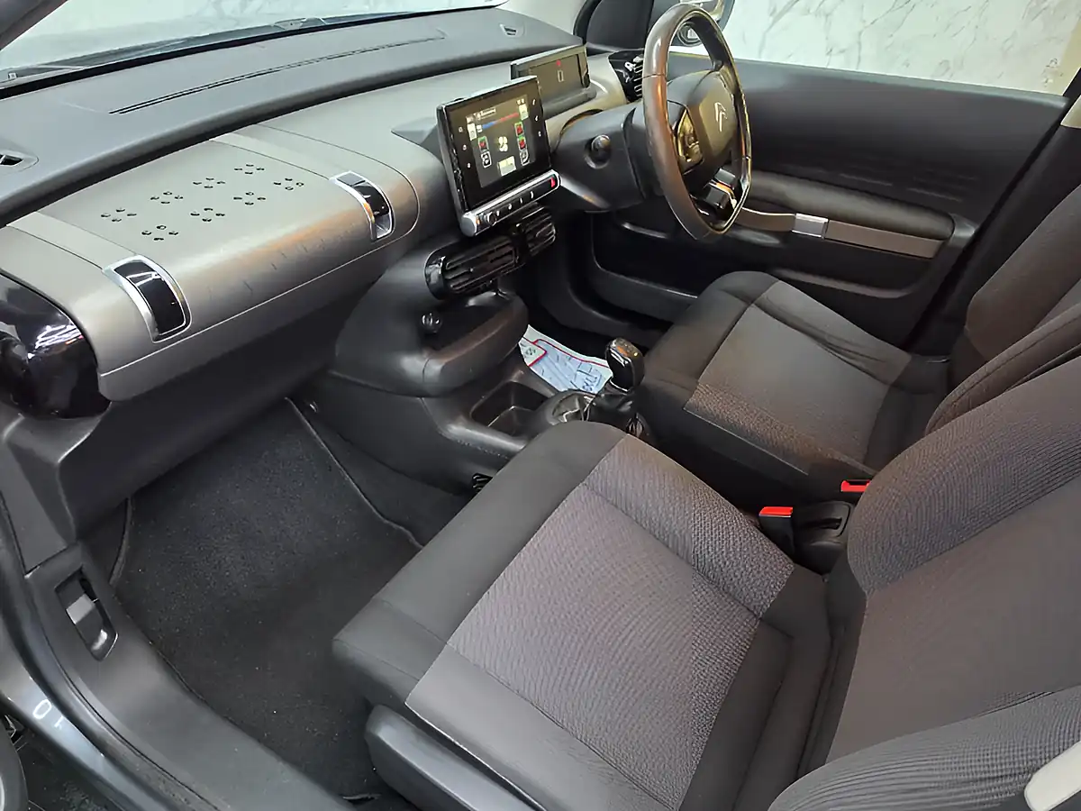Used 2015 Citroen C4 Cactus Feel Grey - Interior and Exterior details 12