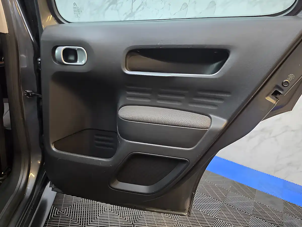 Used 2015 Citroen C4 Cactus Feel Grey - Interior and Exterior details 19