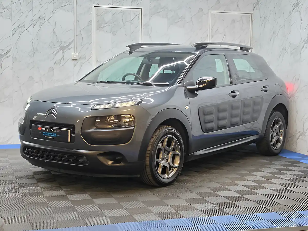Used 2015 Citroen C4 Cactus Feel Grey - Interior and Exterior details 4
