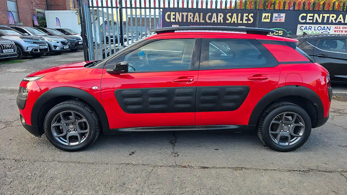 Used 2015 Citroen C4 Cactus Feel - Interior and Exterior details 11