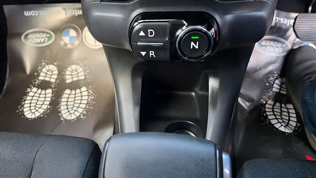 Used 2015 Citroen C4 Cactus Feel - Interior and Exterior details 15