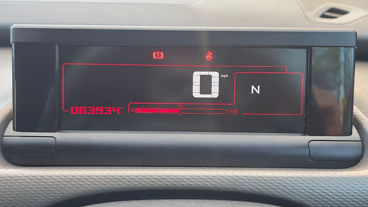 Used 2015 Citroen C4 Cactus Feel - Interior and Exterior details 16