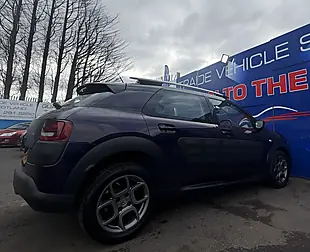 Used 2015 Citroen C4 Cactus Feel Mauve/Purple - Interior and Exterior details 10