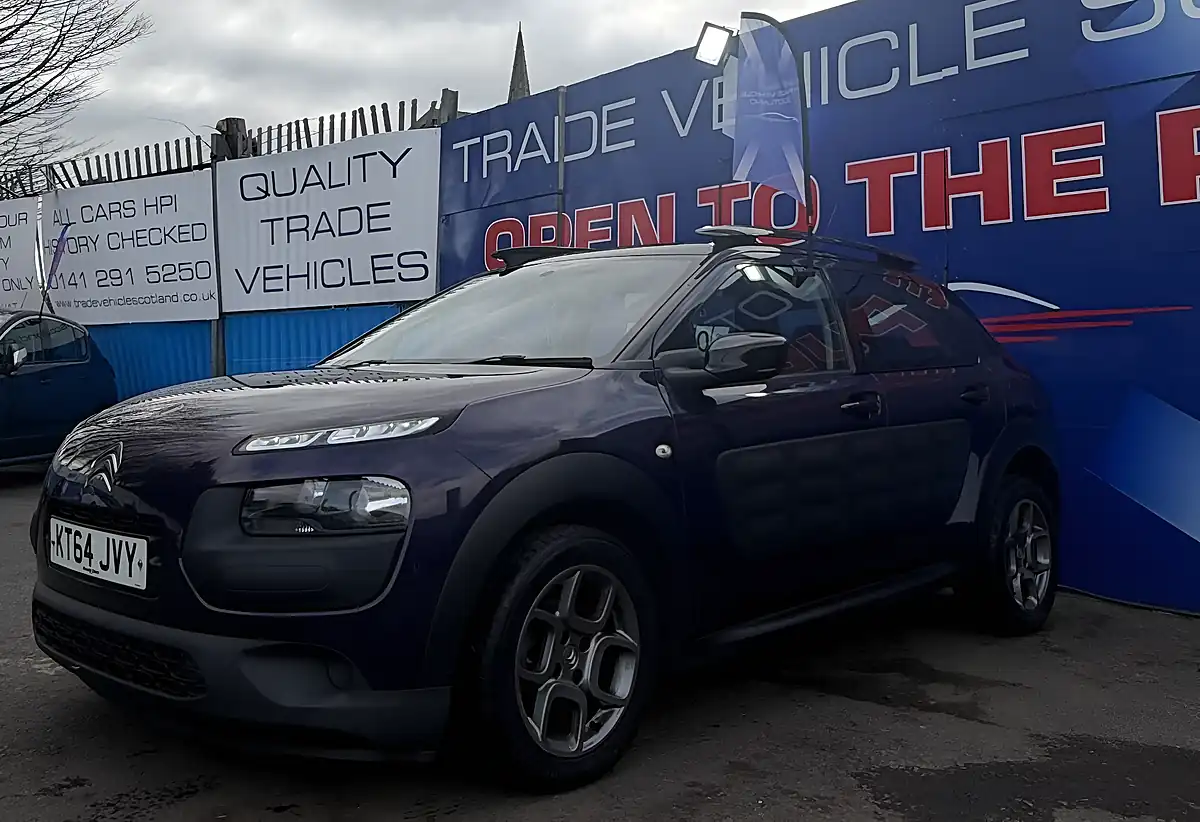 Used 2015 Citroen C4 Cactus Feel Mauve/Purple - Interior and Exterior details 2