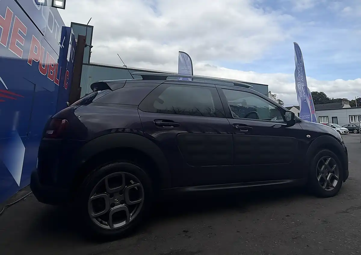 Used 2015 Citroen C4 Cactus Feel Mauve/Purple - Interior and Exterior details 8