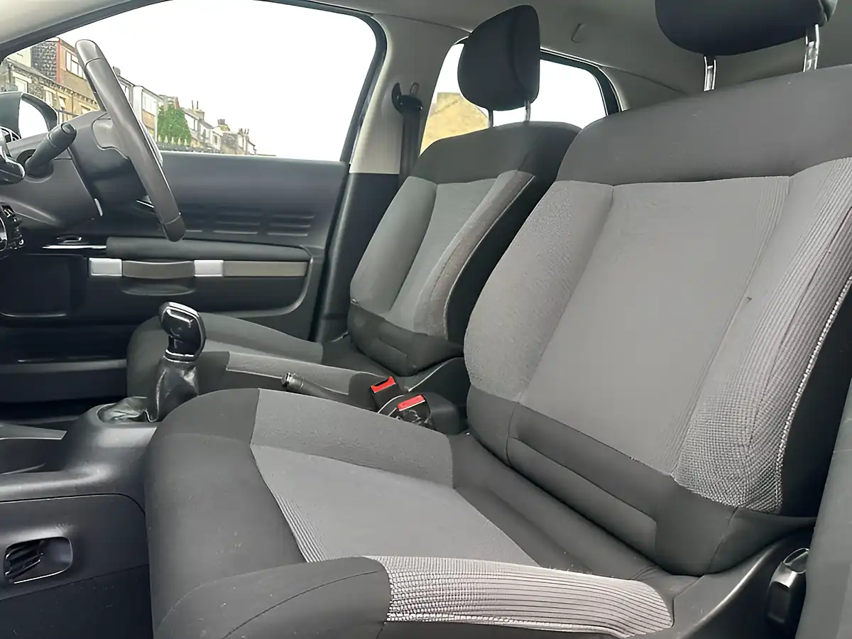 Used 2015 Citroen C4 Cactus Feel Purple - Interior and Exterior details 20
