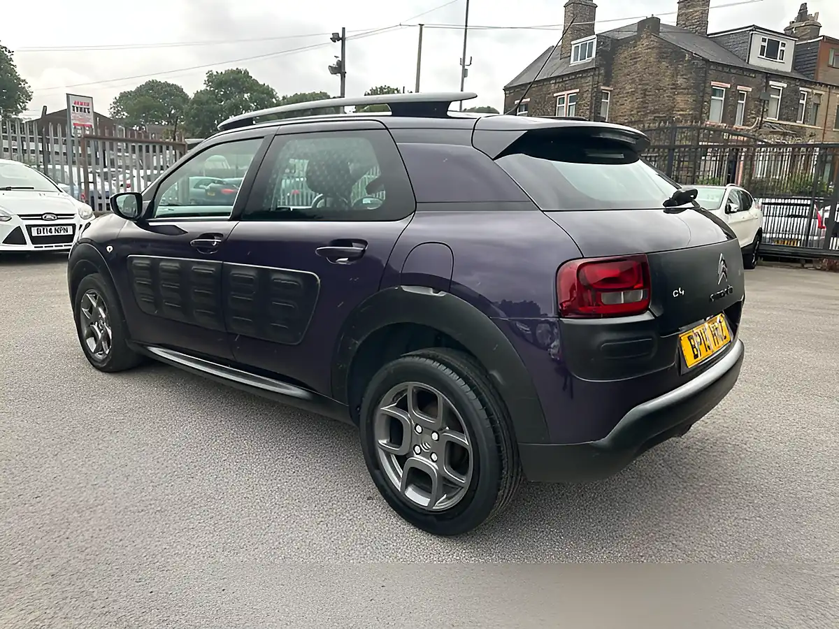 Used 2015 Citroen C4 Cactus Feel Purple - Interior and Exterior details 9
