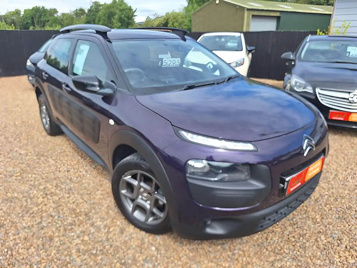 Used 2015 Citroen C4 Cactus Feel Purple - Front View