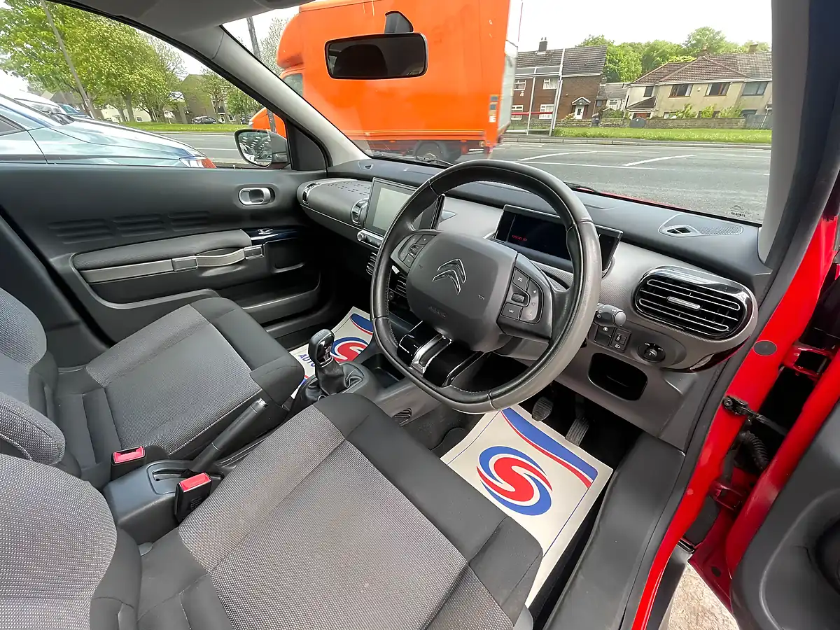 Used 2015 Citroen C4 Cactus Feel Red - Interior and Exterior details 15