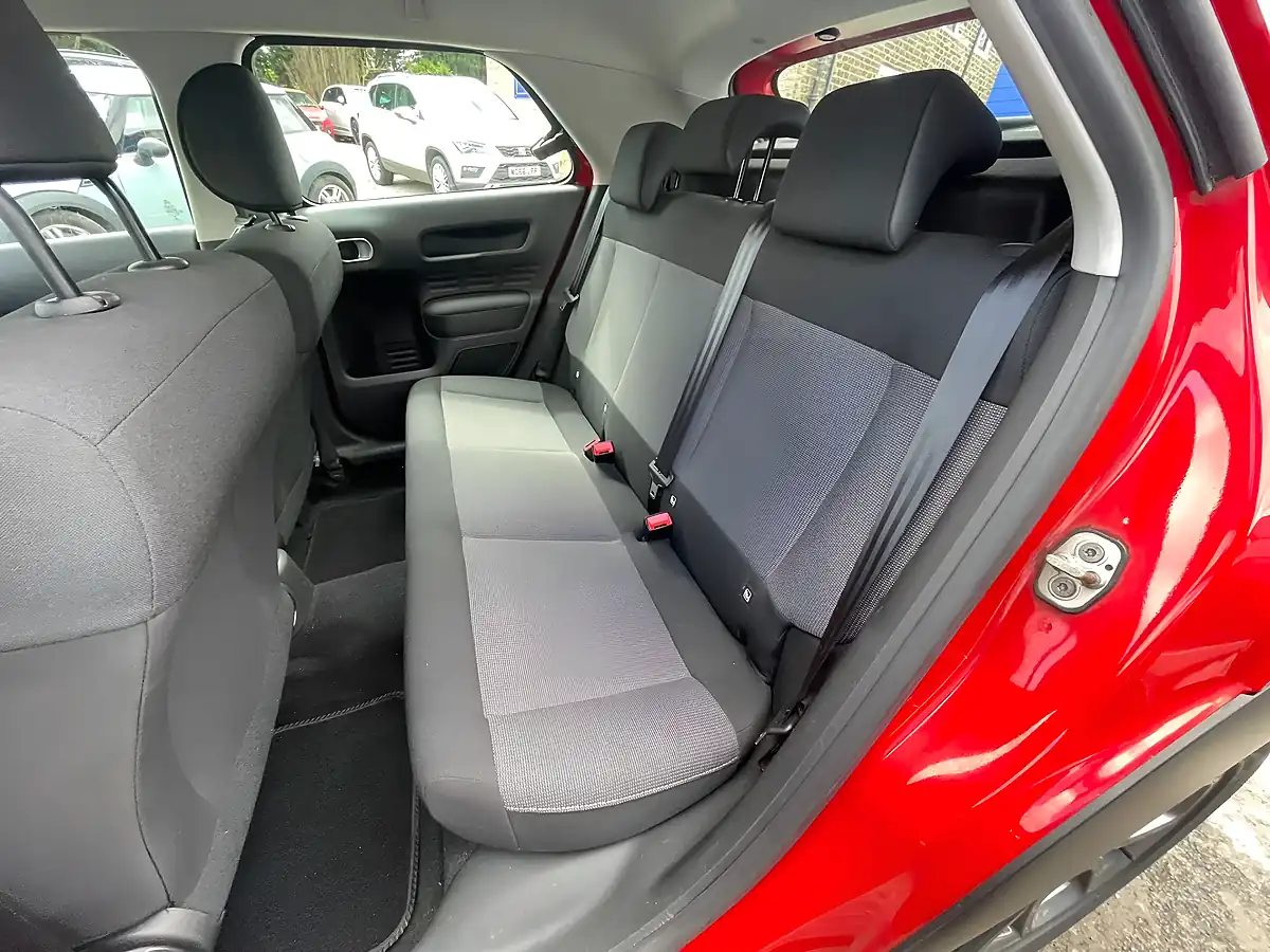 Used 2015 Citroen C4 Cactus Feel Red - Interior and Exterior details 16