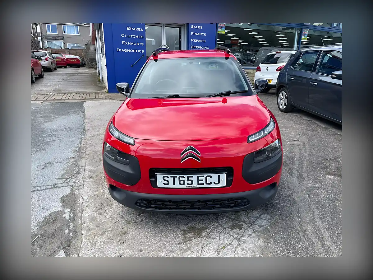 Used 2015 Citroen C4 Cactus Feel Red - Interior and Exterior details 2