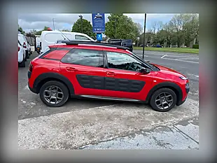 Used 2015 Citroen C4 Cactus Feel Red - Interior and Exterior details 7
