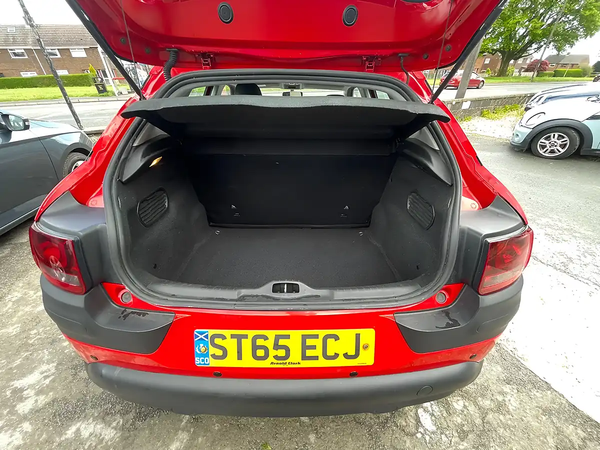 Used 2015 Citroen C4 Cactus Feel Red - Interior and Exterior details 9