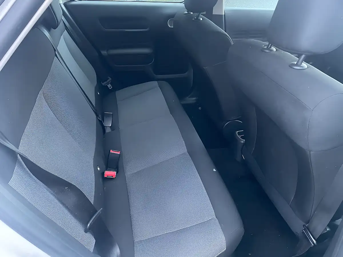 Used 2015 Citroen C4 Cactus Feel White - Interior and Exterior details 11