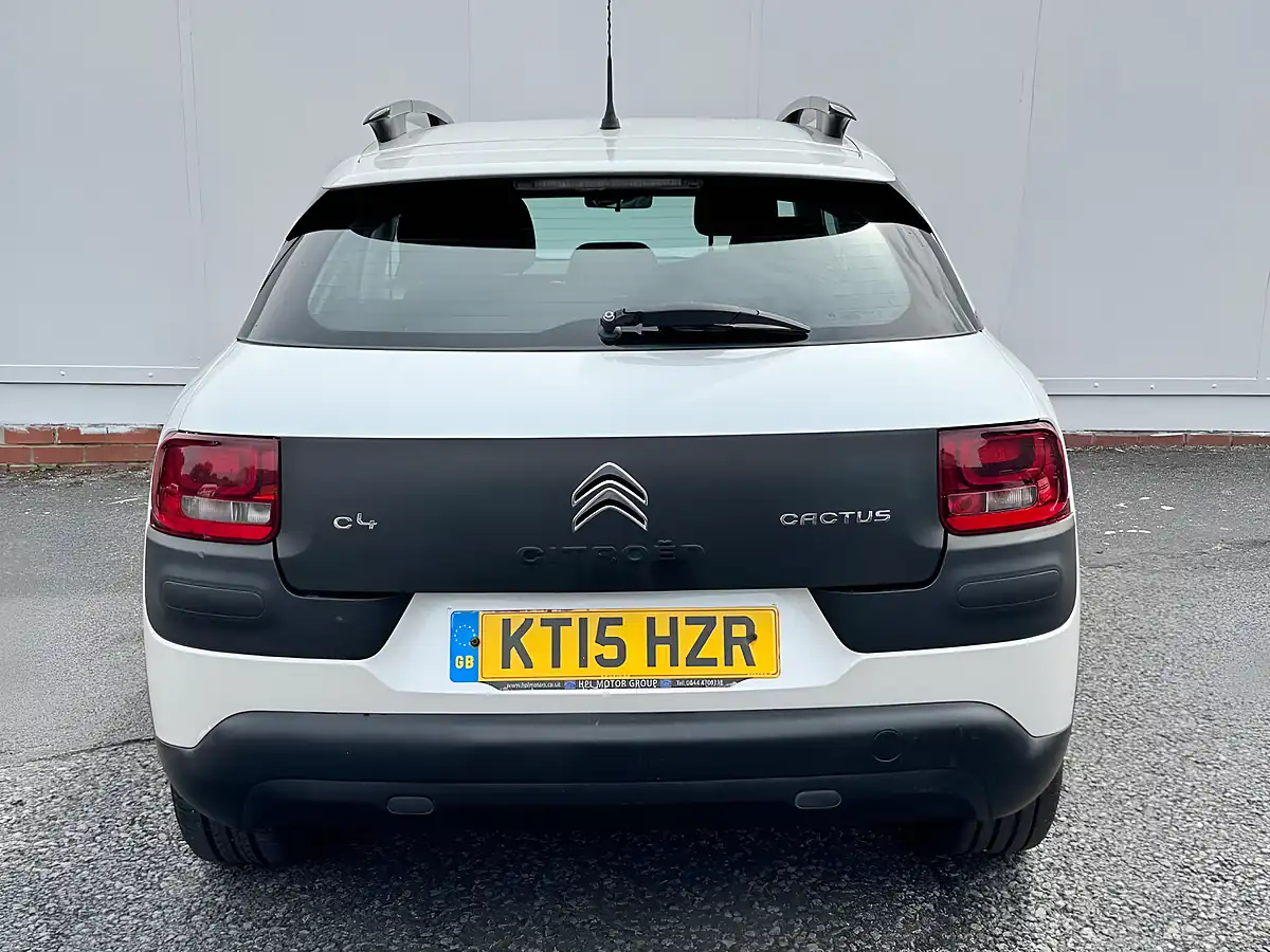 Used 2015 Citroen C4 Cactus Feel White - Interior and Exterior details 17