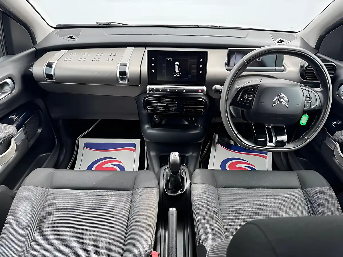 Used 2015 Citroen C4 Cactus Feel White - Interior and Exterior details 3