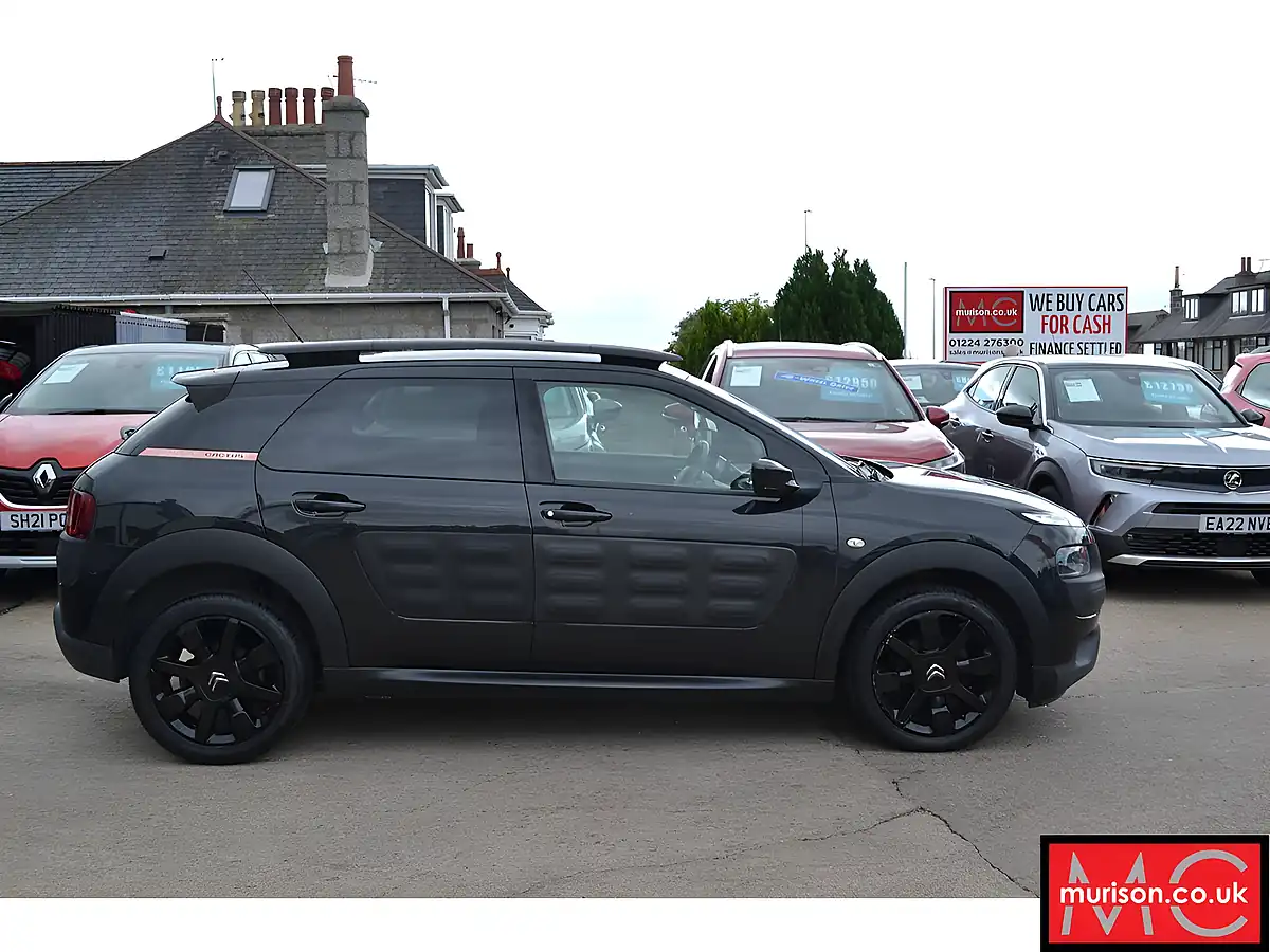 Used 2015 Citroen C4 Cactus Flair Black - Interior and Exterior details 18
