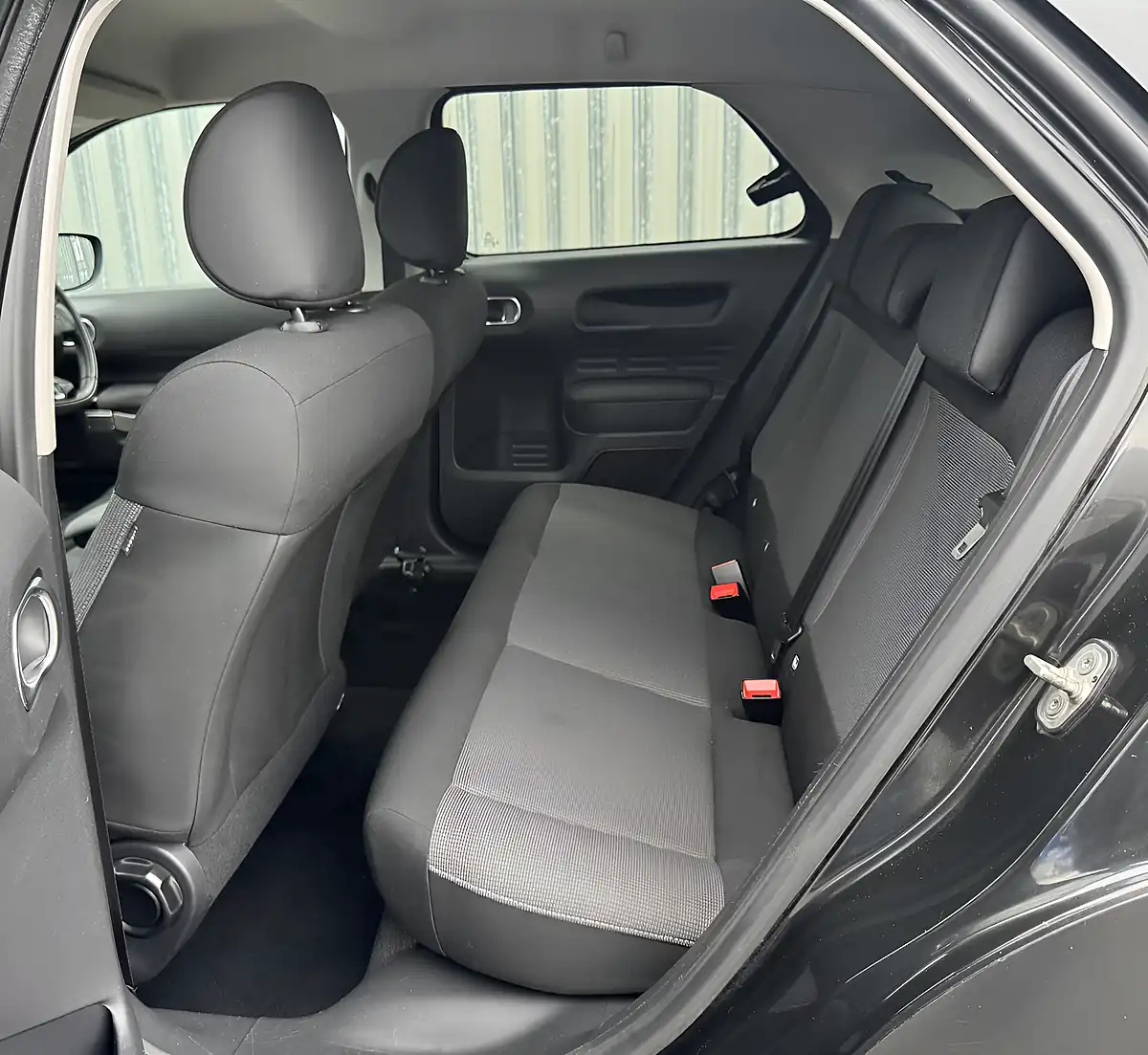 Used 2015 Citroen C4 Cactus Flair Black - Interior and Exterior details 11