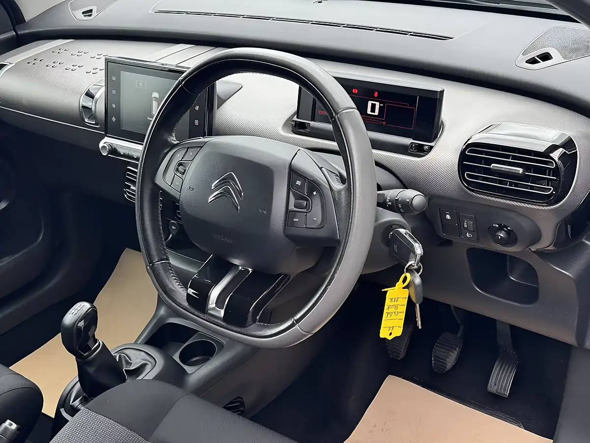 Used 2015 Citroen C4 Cactus Flair Black - Interior and Exterior details 14
