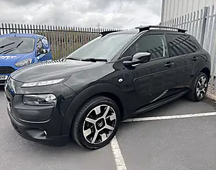 Used 2015 Citroen C4 Cactus Flair Black - Interior and Exterior details 2