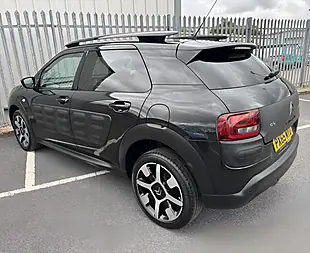 Used 2015 Citroen C4 Cactus Flair Black - Interior and Exterior details 4
