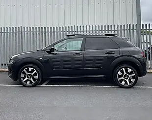 Used 2015 Citroen C4 Cactus Flair Black - Interior and Exterior details 8