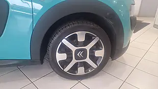 Used 2015 Citroen C4 Cactus Flair Blue - Interior and Exterior details 12