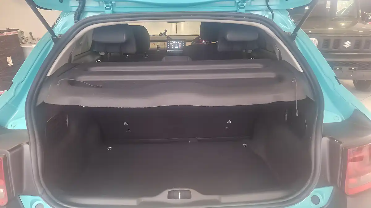 Used 2015 Citroen C4 Cactus Flair Blue - Interior and Exterior details 15