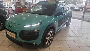 Used 2015 Citroen C4 Cactus Flair Blue - Interior and Exterior details 3