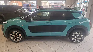 Used 2015 Citroen C4 Cactus Flair Blue - Interior and Exterior details 5