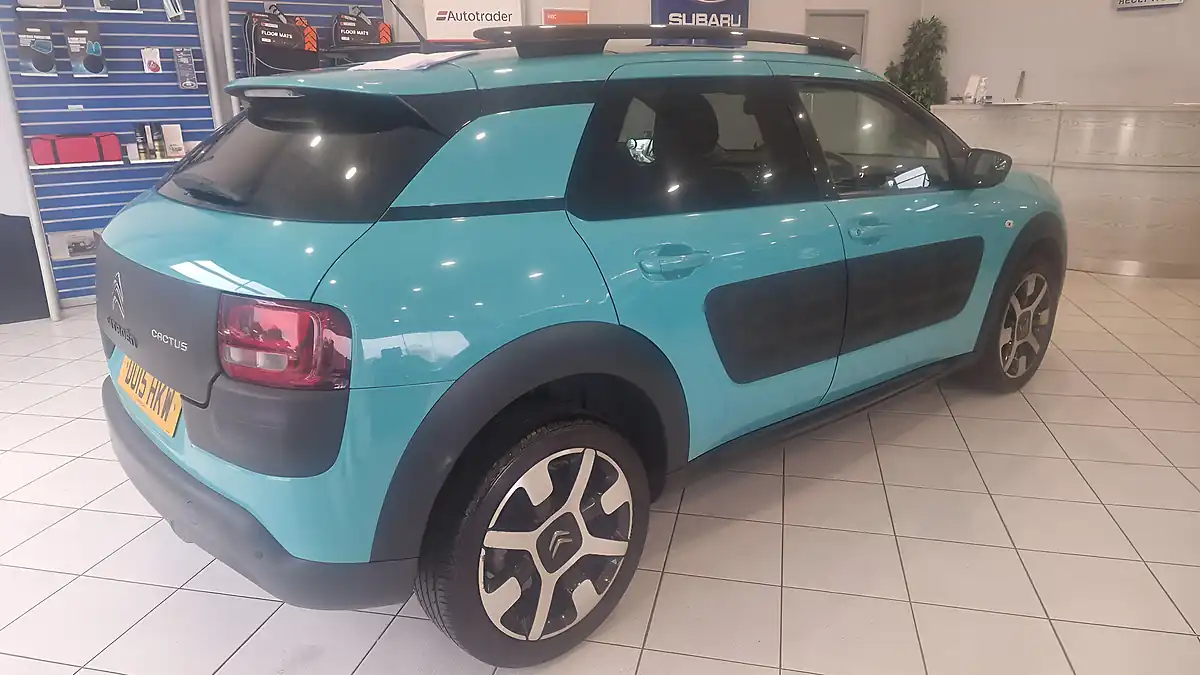 Used 2015 Citroen C4 Cactus Flair Blue - Interior and Exterior details 7