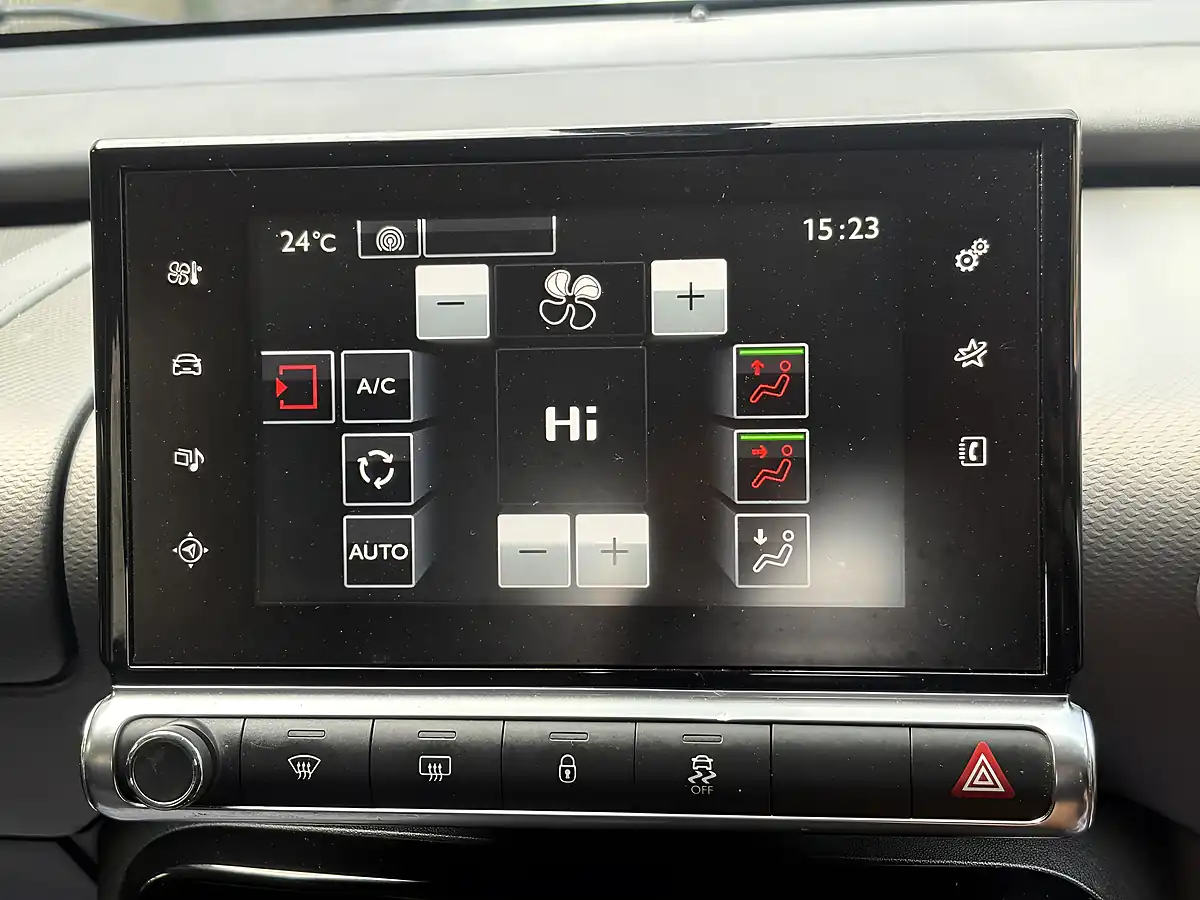 Used 2015 Citroen C4 Cactus Flair Grey - Interior and Exterior details 14