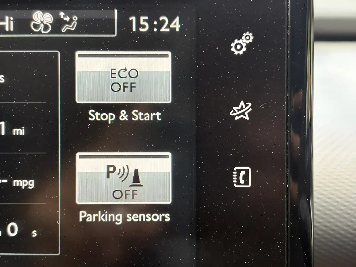 Used 2015 Citroen C4 Cactus Flair Grey - Interior and Exterior details 16