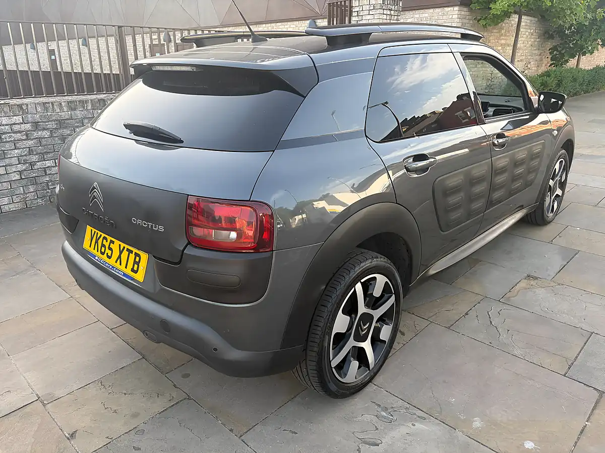Used 2015 Citroen C4 Cactus Flair Grey - Interior and Exterior details 4