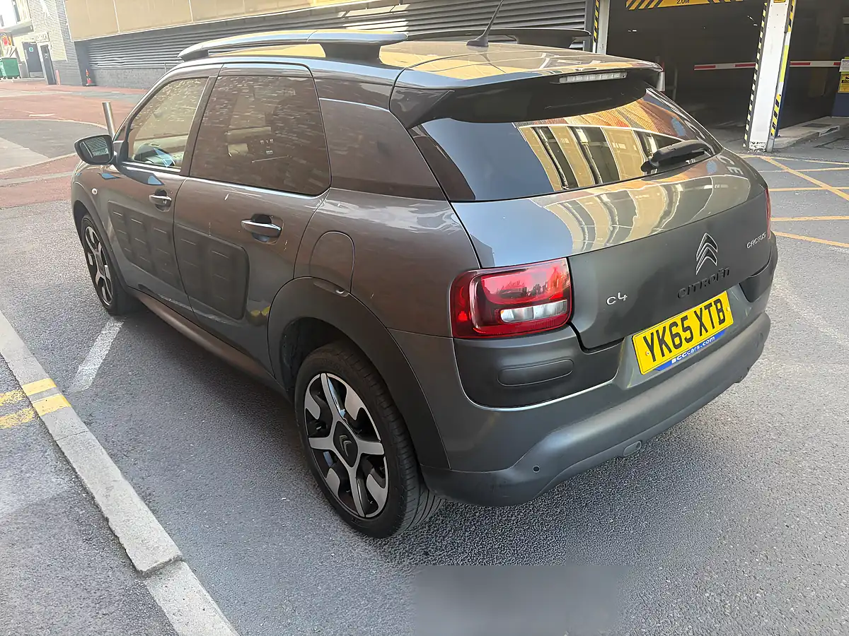 Used 2015 Citroen C4 Cactus Flair Grey - Interior and Exterior details 7