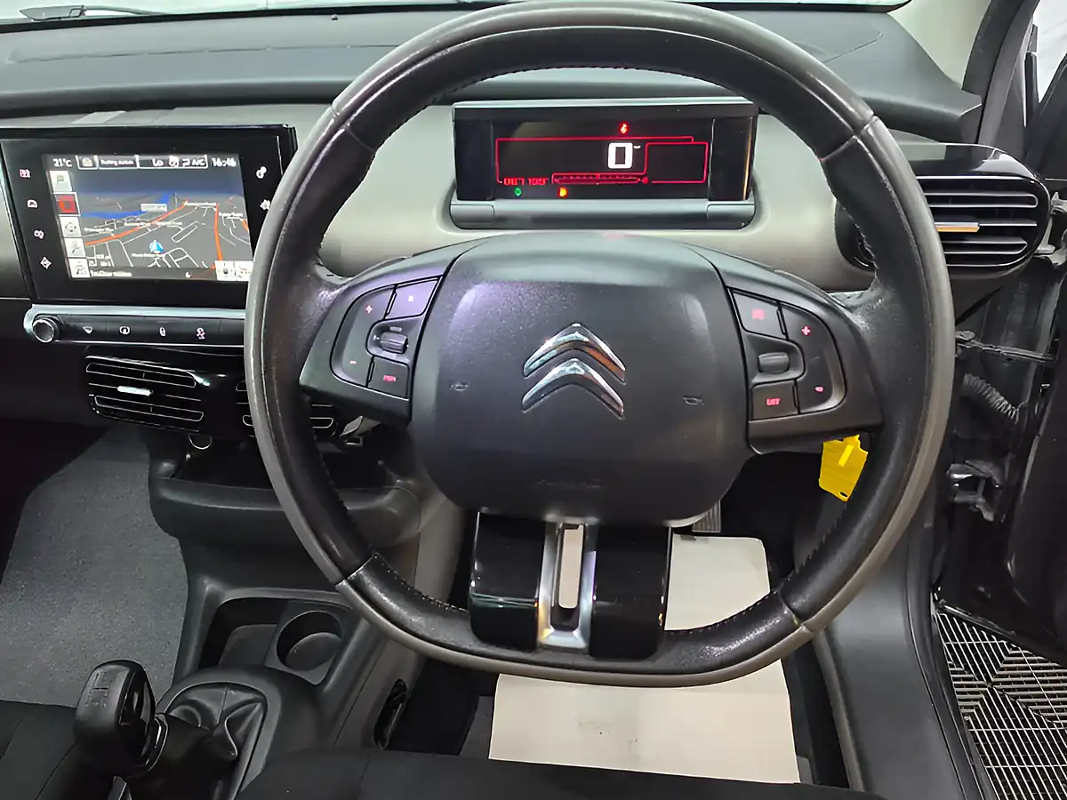 Used 2015 Citroen C4 Cactus Flair Grey - Interior and Exterior details 11
