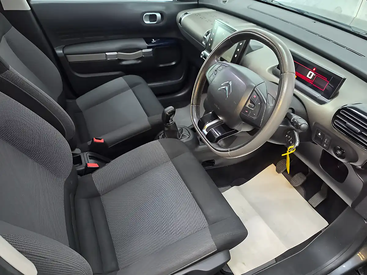 Used 2015 Citroen C4 Cactus Flair Grey - Interior and Exterior details 14