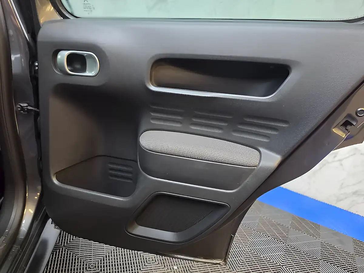 Used 2015 Citroen C4 Cactus Flair Grey - Interior and Exterior details 19