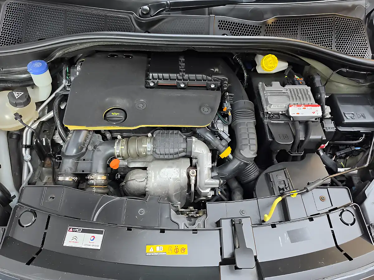 Used 2015 Citroen C4 Cactus Flair Grey - Interior and Exterior details 20