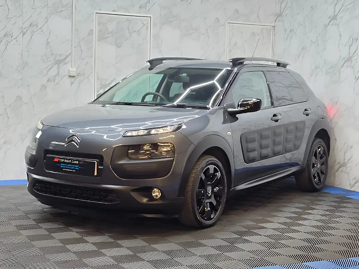 Used 2015 Citroen C4 Cactus Flair Grey - Interior and Exterior details 4