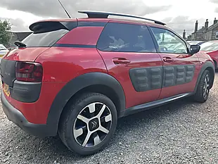 Used 2015 Citroen C4 Cactus Flair Red - Interior and Exterior details 13
