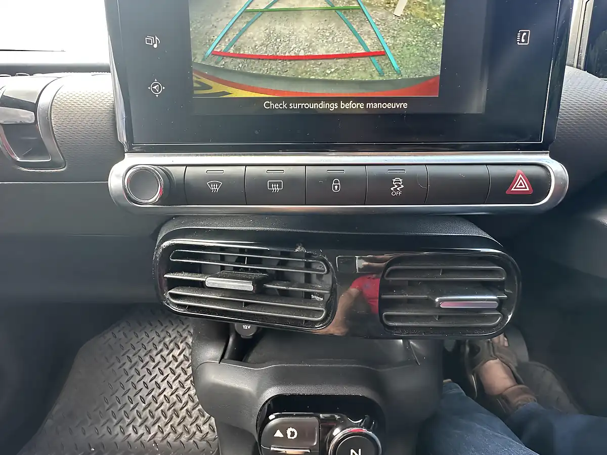 Used 2015 Citroen C4 Cactus Flair Red - Interior and Exterior details 17