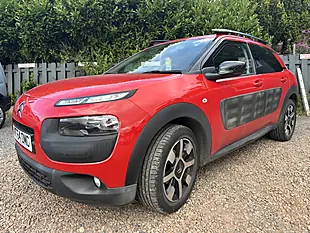 Used 2015 Citroen C4 Cactus Flair Red - Interior and Exterior details 5