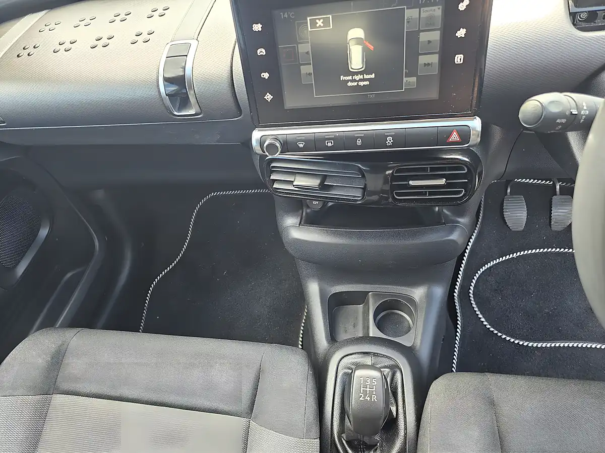 Used 2015 Citroen C4 Cactus Flair White - Interior and Exterior details 11