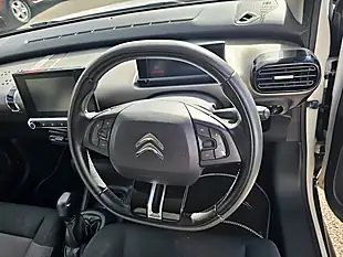 Used 2015 Citroen C4 Cactus Flair White - Interior and Exterior details 13